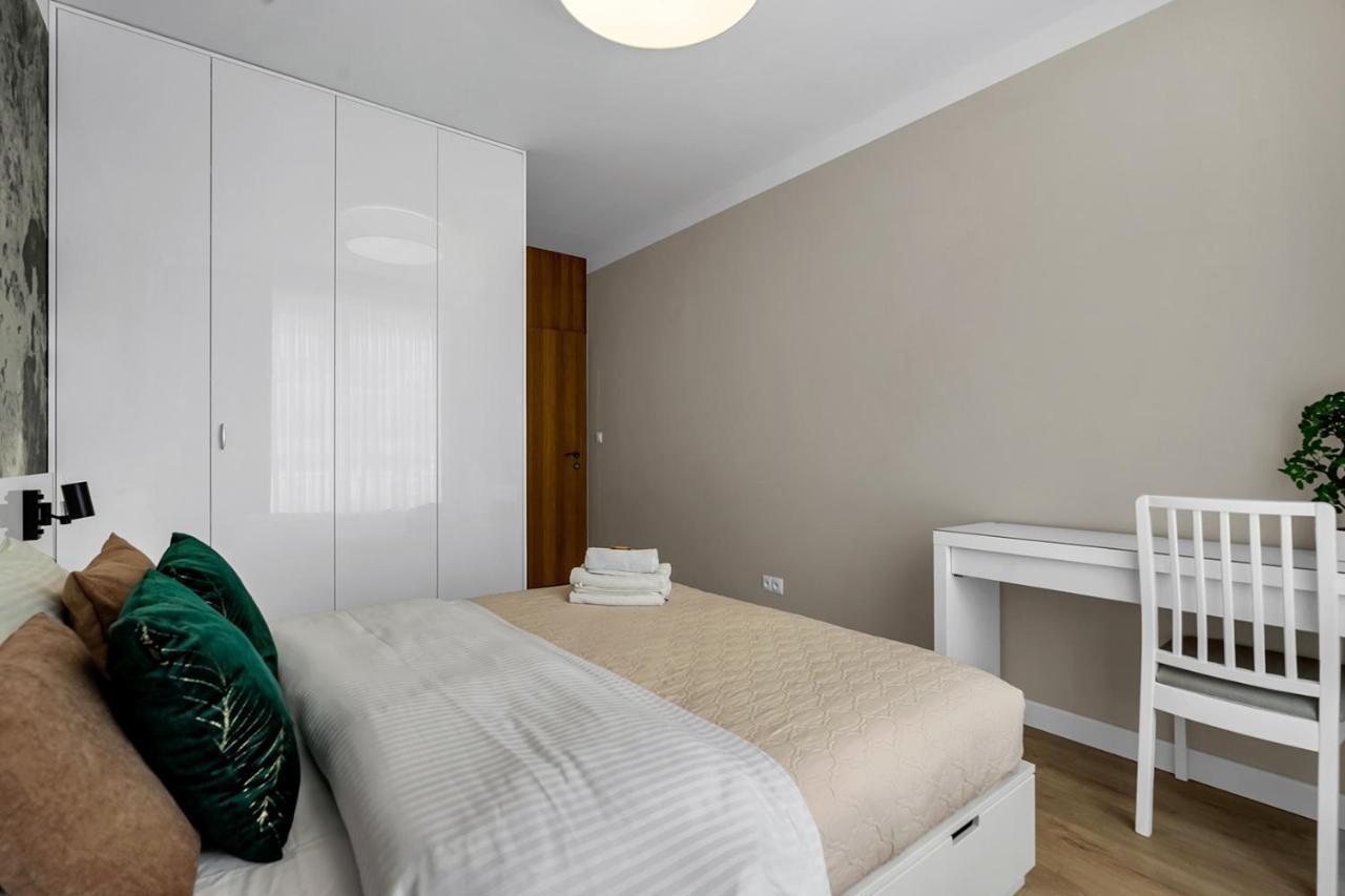 Lotnisko Chopina Modern Apartment Varsavia Esterno foto